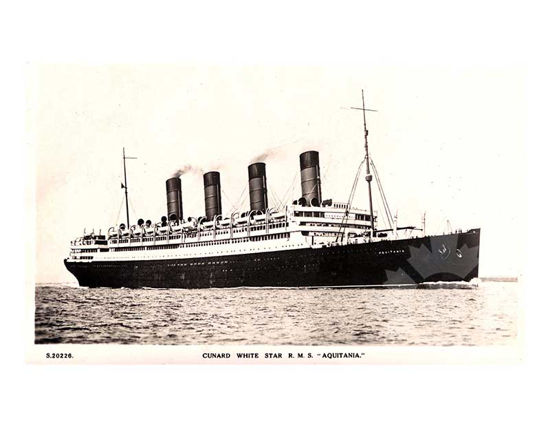 Black and white photo of the ship Aquitania (RMS)
