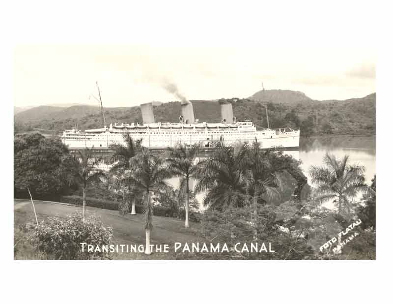 Black and white photo of the ship Empress of Britain II (RMS) (1931-1940)