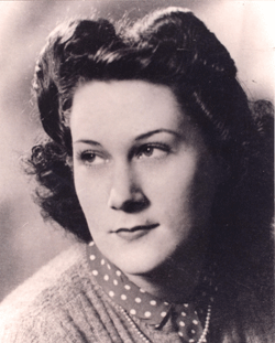 Portrait of young Mary, with a polka dot collar.